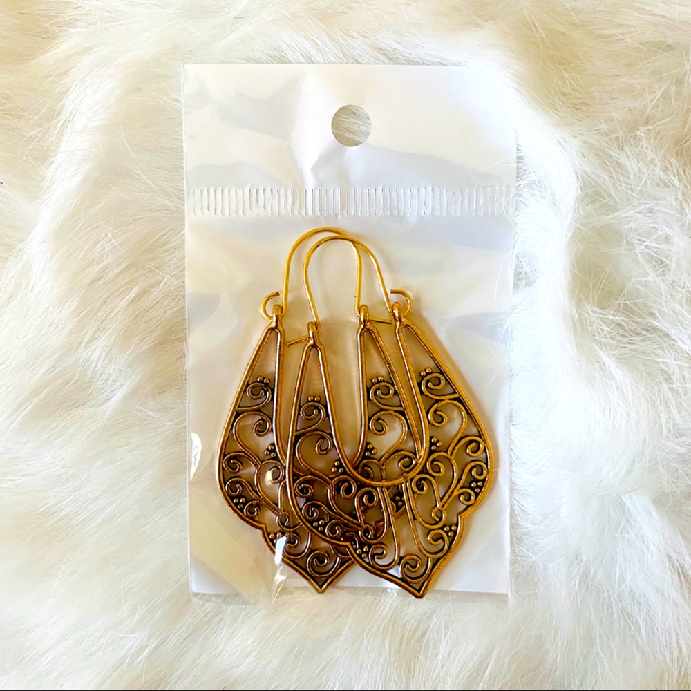 3/$25 Reina Earrings in Gold